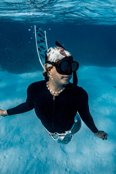 Diver Mon Art UV neck gaiter hood with big turtle design, providing sun and hair protection, made of lightweight, breathable fabric.